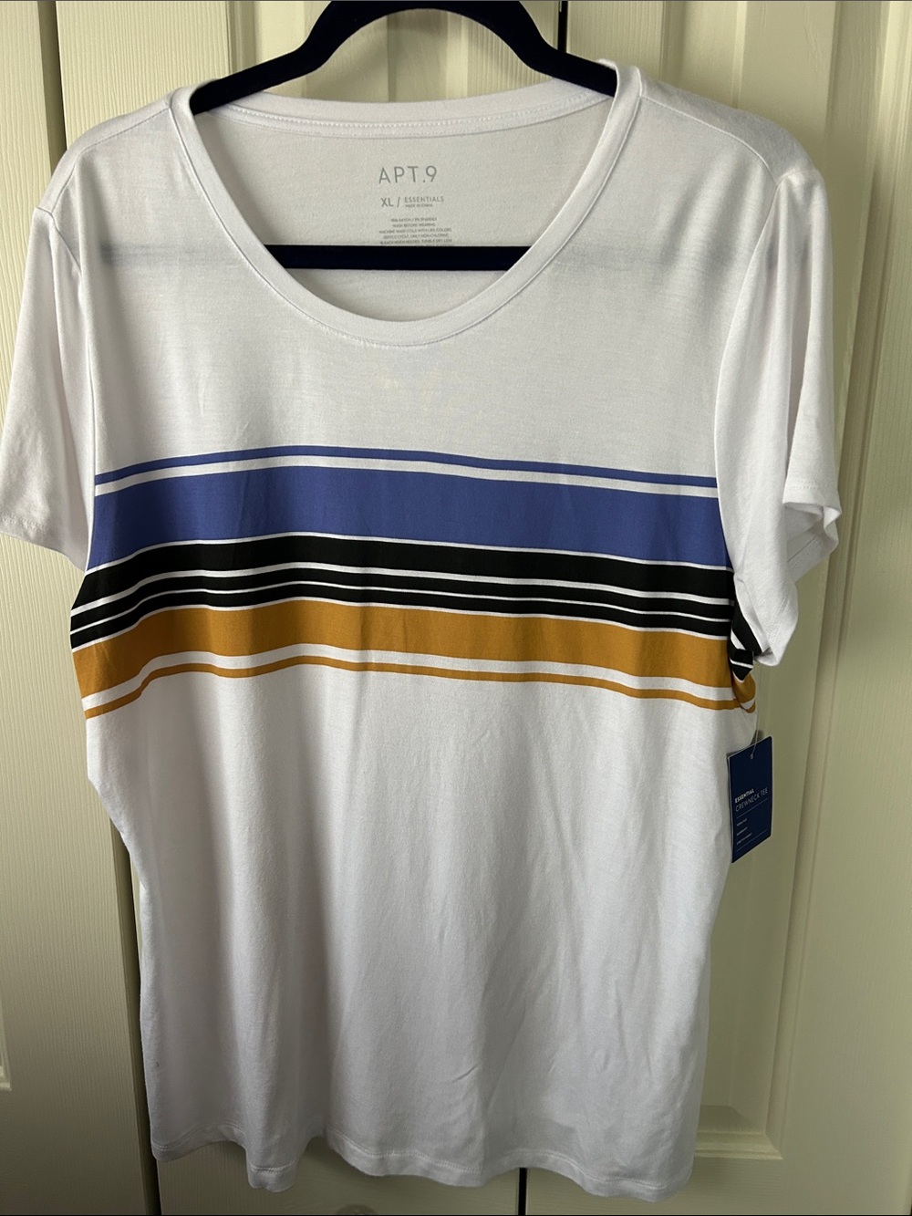 NWT Apt. 9 Women’s White Short-Sleeve Shirt With Blue, Black & Gold Stripes